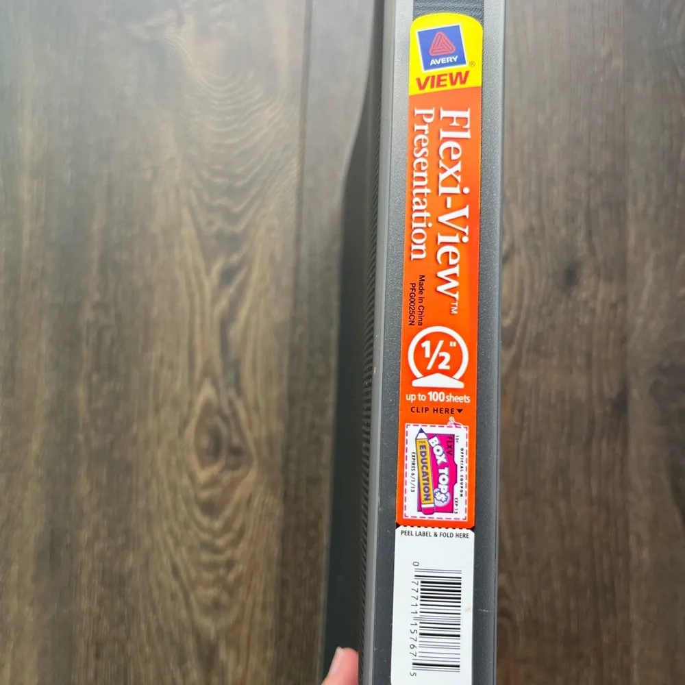 5 Avery Flexi-View Presentation Binders